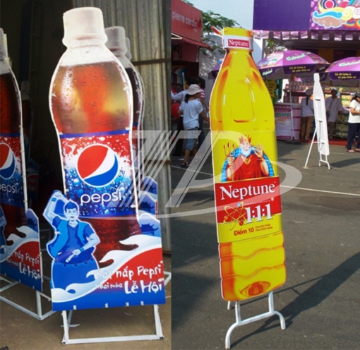 Standee mô hình tại Xưởng In TP.HCM chuyên nghiệp